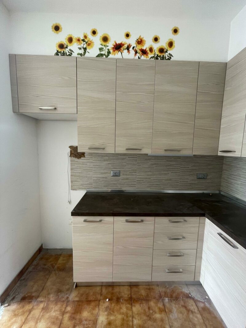 Mobile cucina con lavello Frankie , forno 5 fuochi Smeg , cappa S 3834 - immagine 2