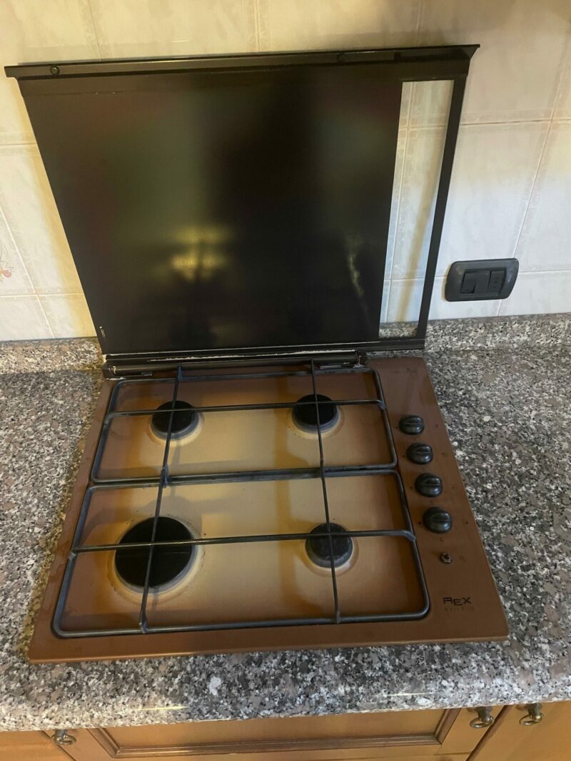 Cucina completa di piano cottura 4 fuochi , cappa , lavello angolare , frigo incasso 305x230 S 3863 - immagine 9