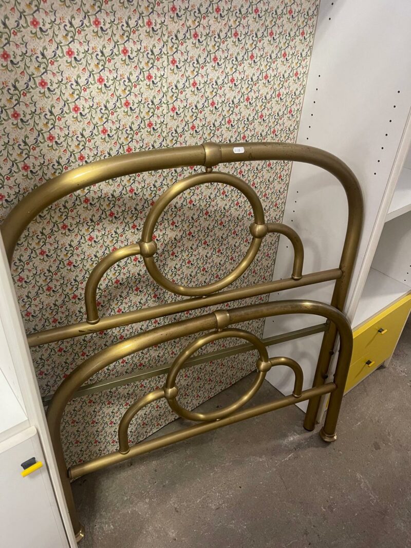 Letto singolo in ferro battuto usato S 4037