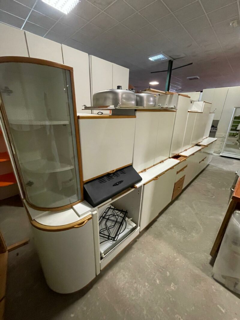 Cucina bianca lineare usata completa di cappa , piano cottura e lavandino S 4056