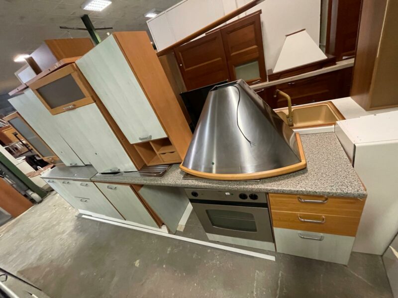 Cucina completa di piano cottura 4 fuochi , lavello , cappa , forno Rex , misure: 363,5 S 3954 - immagine 2