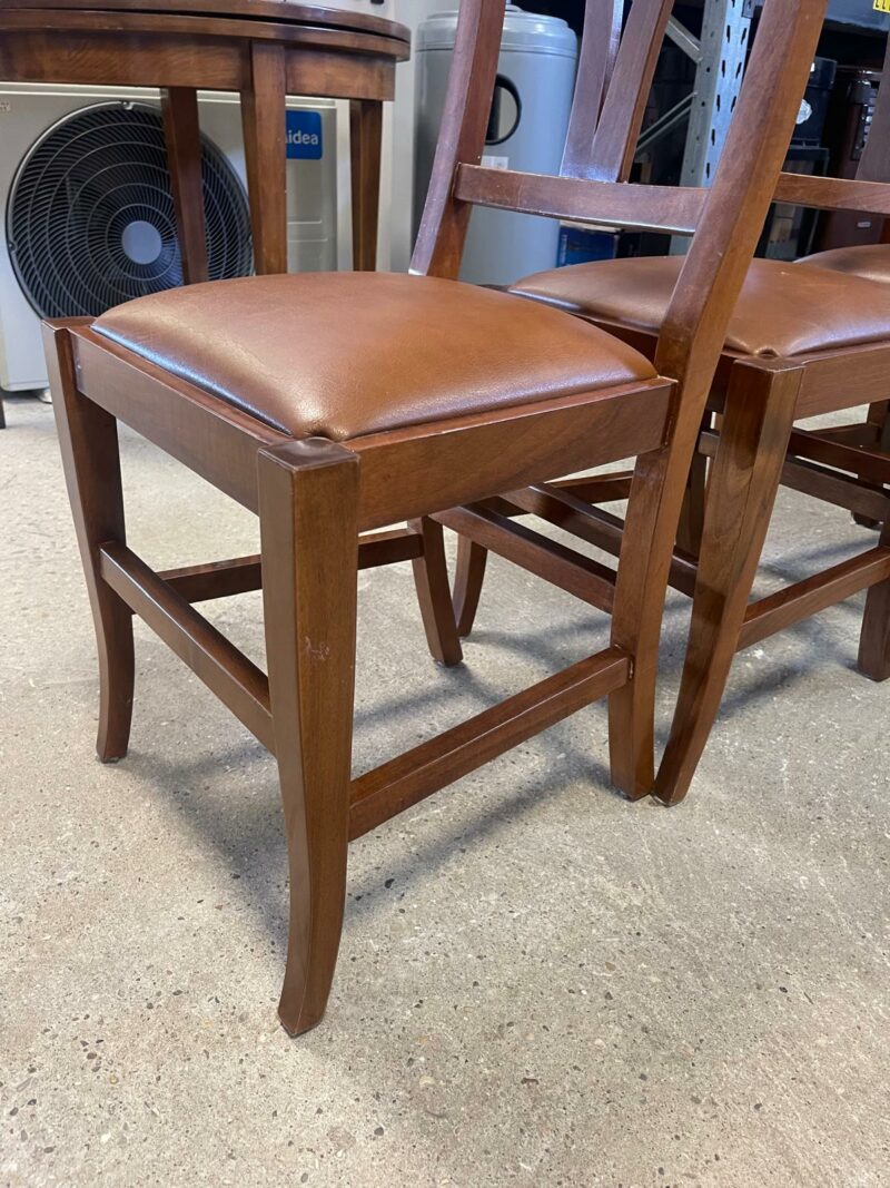 Sedie in legno massicio con seduta in pelle marrone C 121 - immagine 4