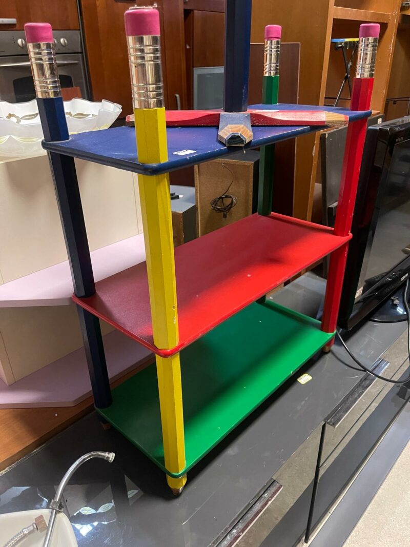 Scaffale con attaccapanni per bambini S 4271