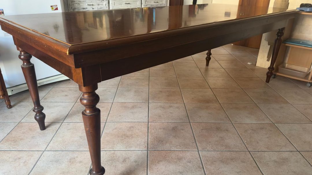 Tavolo tedesco fisso usato in legno massiccio C 131 - immagine 3