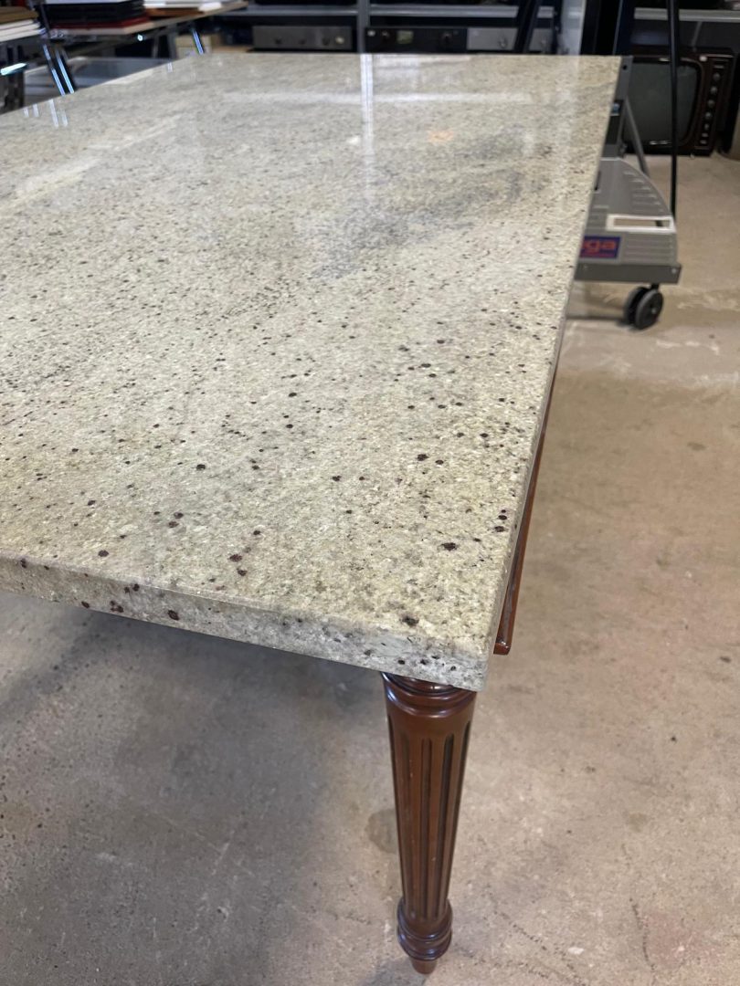 Tavolo rettangolare usato con struttura in legno massiccio e piano in marmo C 132 - immagine 5