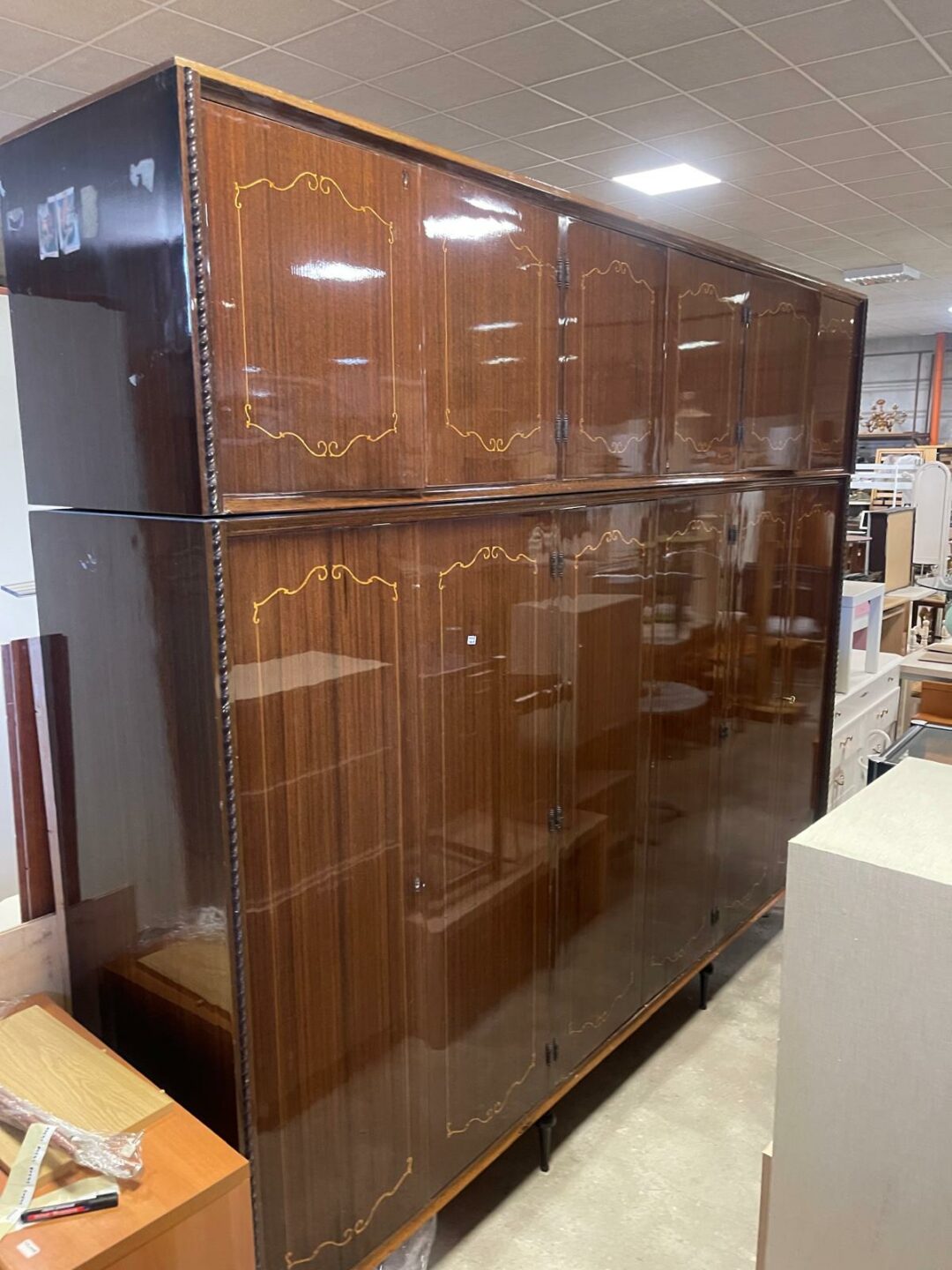 Armadio a 6 ante in legno usato S 4305