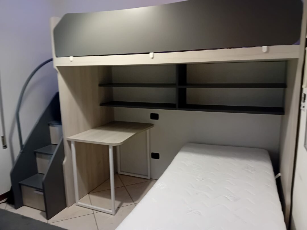 Cameretta moderna usata con doppio letto a ponte e mensole C 155 - immagine 2