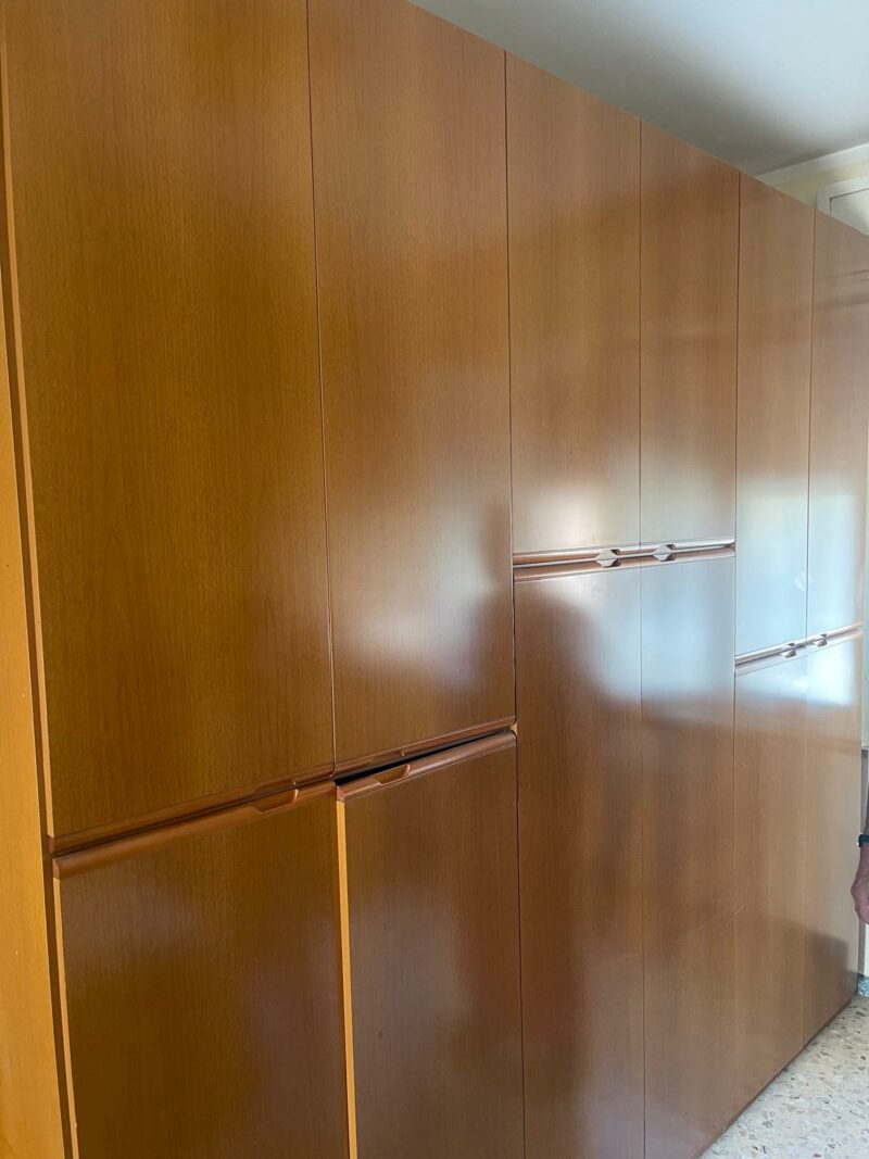 ARMADIO IN LEGNO A 6 ANTE C 145