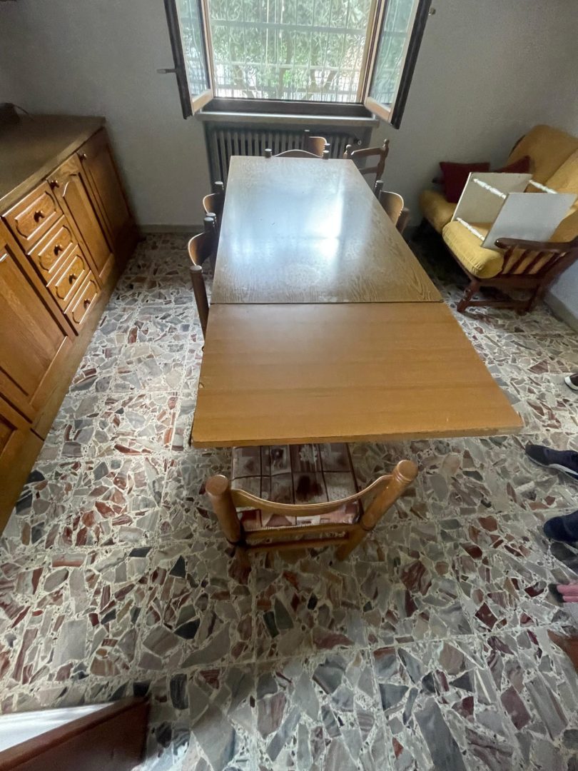 Tavolo usato da pranzo rettangolare allungabile in legno S 4334