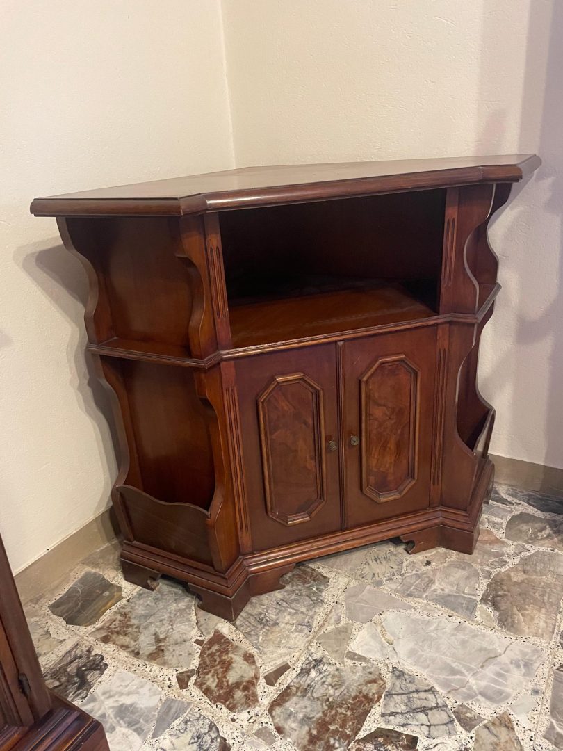 Mobile angolare usato in legno con anta doppia e ripiano aperto S 4355 - immagine 2