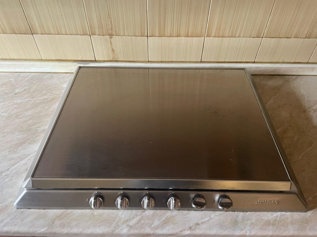 Cucina usata in legno completa di lavandino, forno, piano cottura, cappa e frigo Misure: 506x340 C 158 - immagine 4
