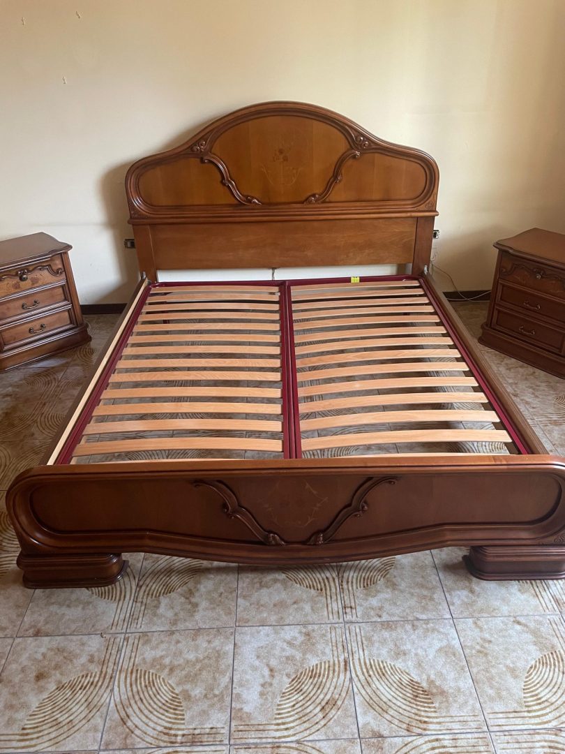Camera da letto usata completa con armadio comò comodini e letto C 159 - immagine 3