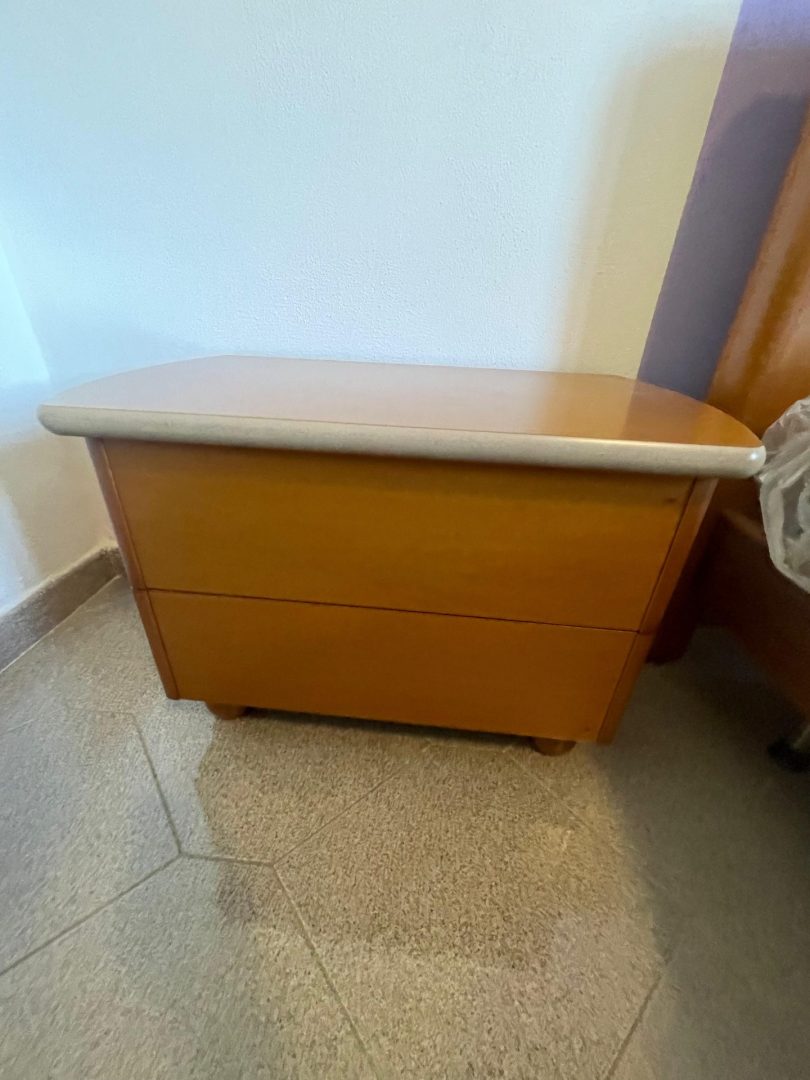 Camera da letto usata completa di armadio (lunghezza 278 altezza 255) , letto , comò e 2 comodini S 4362 - immagine 4