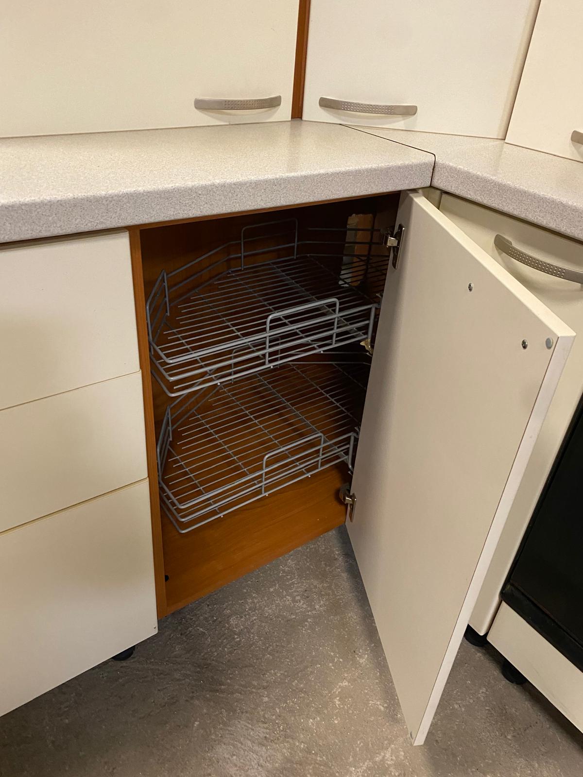 Mobile cucina completa di forno e piano cottura - immagine 5