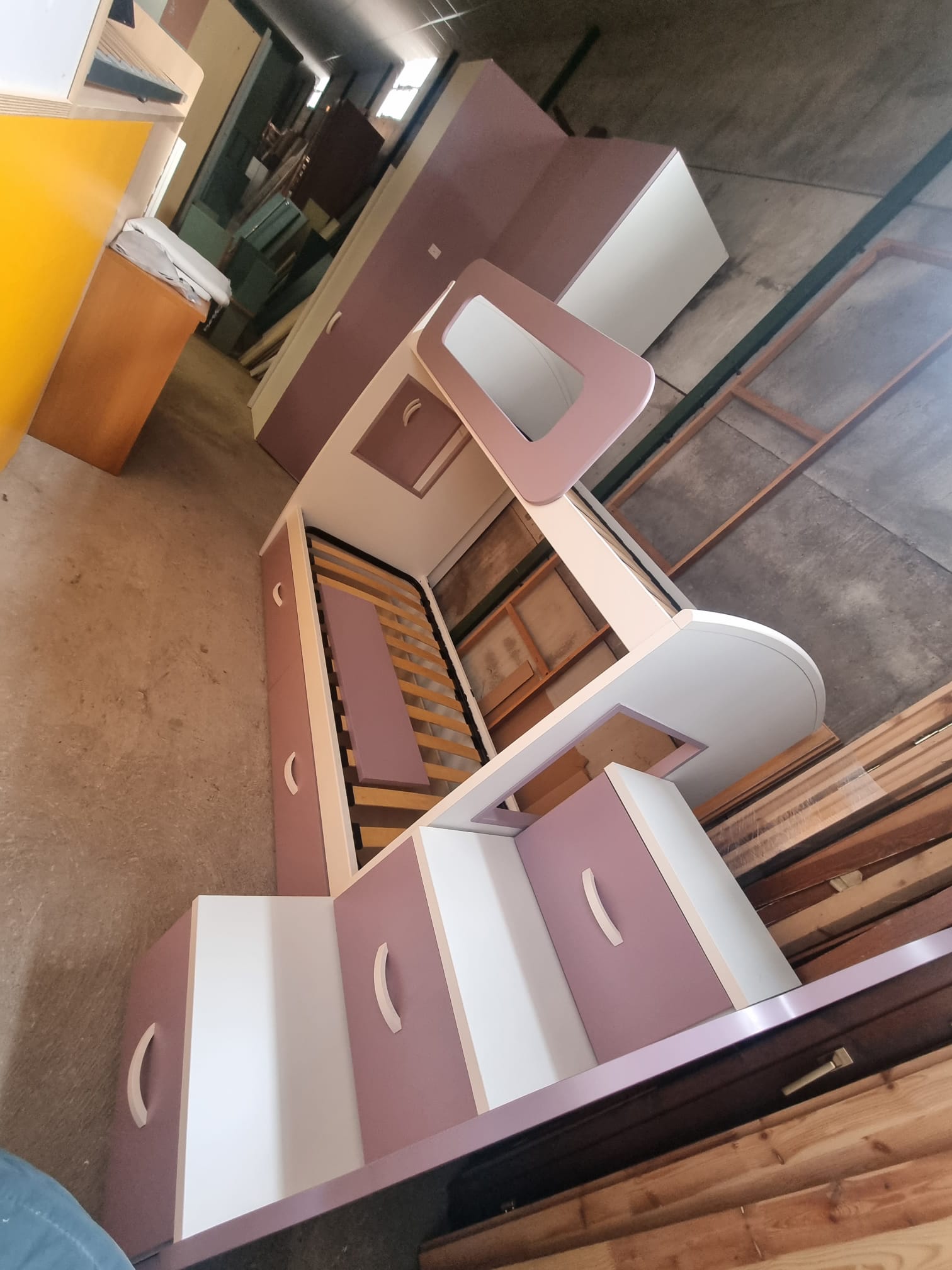 Cameretta con letti a castello, scala a cassetti e armadio. Codice:132 - immagine 5