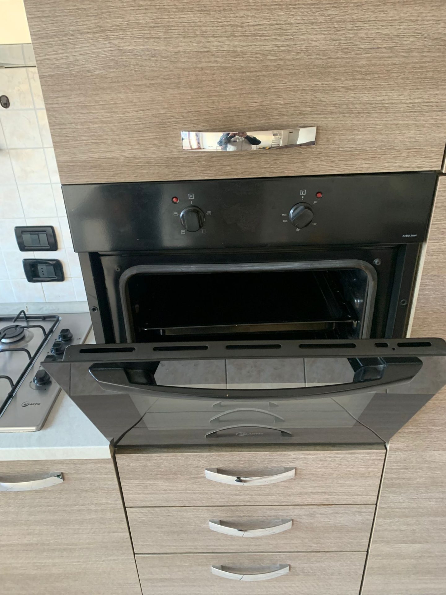 Mobile cucina usata completa di elettrodomestici: forno da incasso , cappa, lavandino , piano cottura e frigorifero da incasso Codice:409 - immagine 4