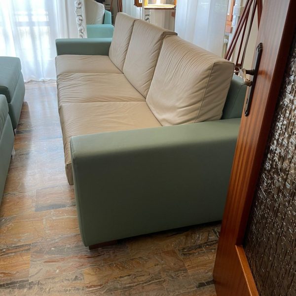 Divano fisso 4 posti completo di 2 pouf codice:419