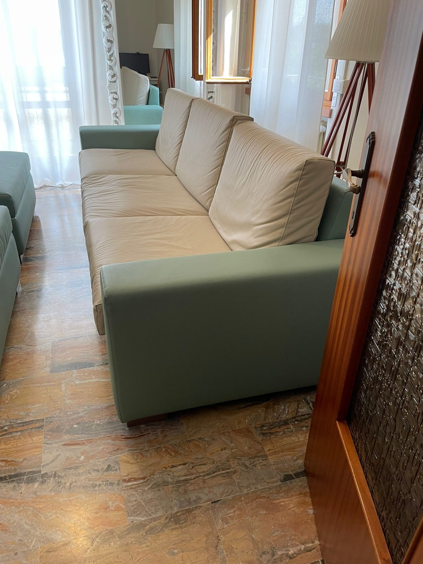 Divano fisso 4 posti completo di 2 pouf codice:419