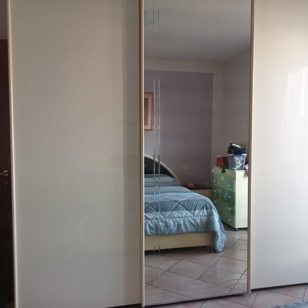 Camera completa di comò specchio+2 comodini codice: 159/U