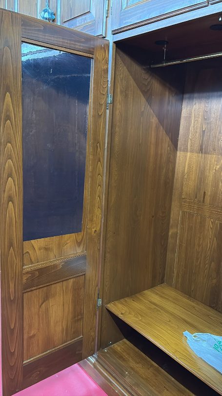 Armadio in legno massiccio 5 ante codice: 221/U - immagine 4