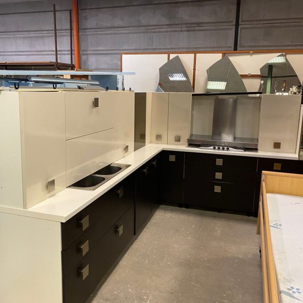 Mobile Cucina Usata con lavandino , piano cottura e cappa S 5013