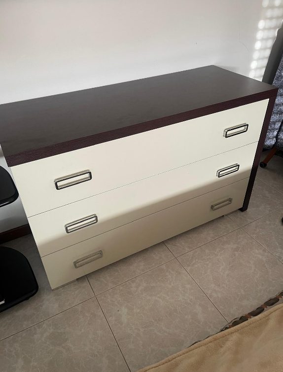 Camera da letto completa di letto matrimoniale, armadio 2 ante scorrevoli, comò, 2 comodini 2 codice: 3296 - immagine 4