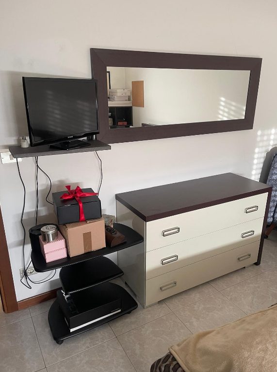 Camera da letto completa di letto matrimoniale, armadio 2 ante scorrevoli, comò, 2 comodini 2 codice: 3296 - immagine 7