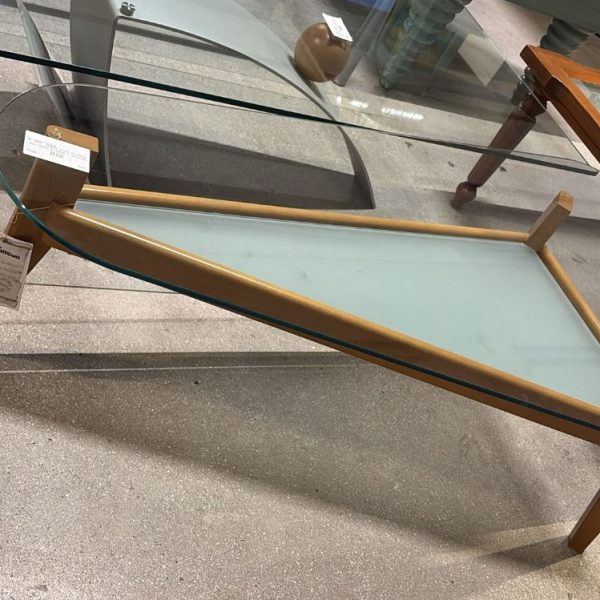 Tavolino 3 Gambe In Legno Con Piano In Vetro Nuovo da esposizione 357