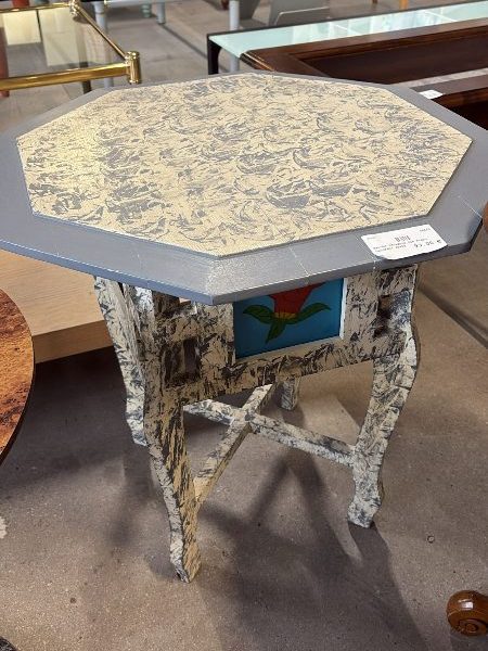 Tavolo Ottagone con piano decorato Nuovo da esposizione 358/U